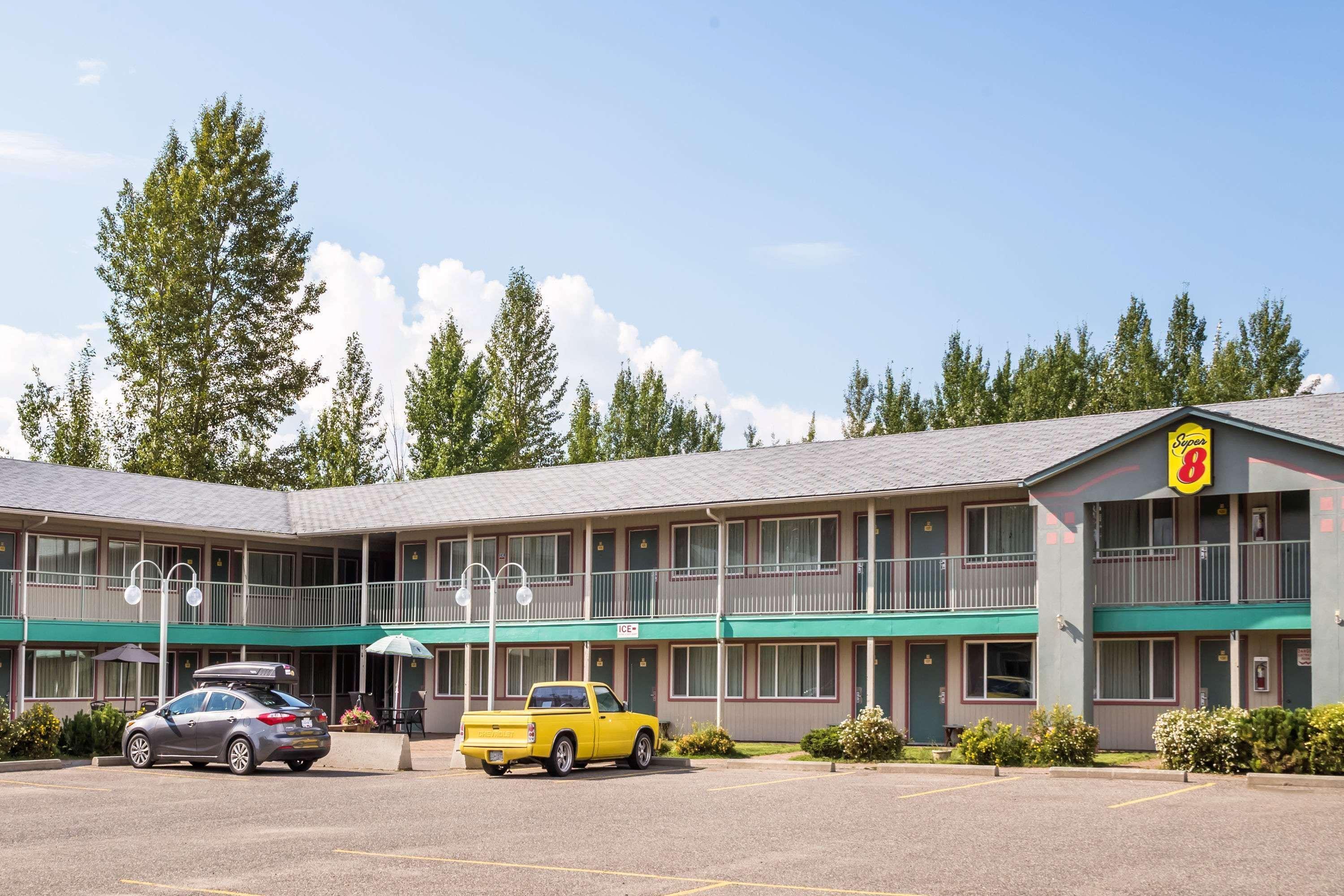 Super 8 By Wyndham Quesnel Bc Ξενοδοχείο Εξωτερικό φωτογραφία