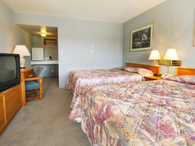 Super 8 By Wyndham Quesnel Bc Ξενοδοχείο Εξωτερικό φωτογραφία